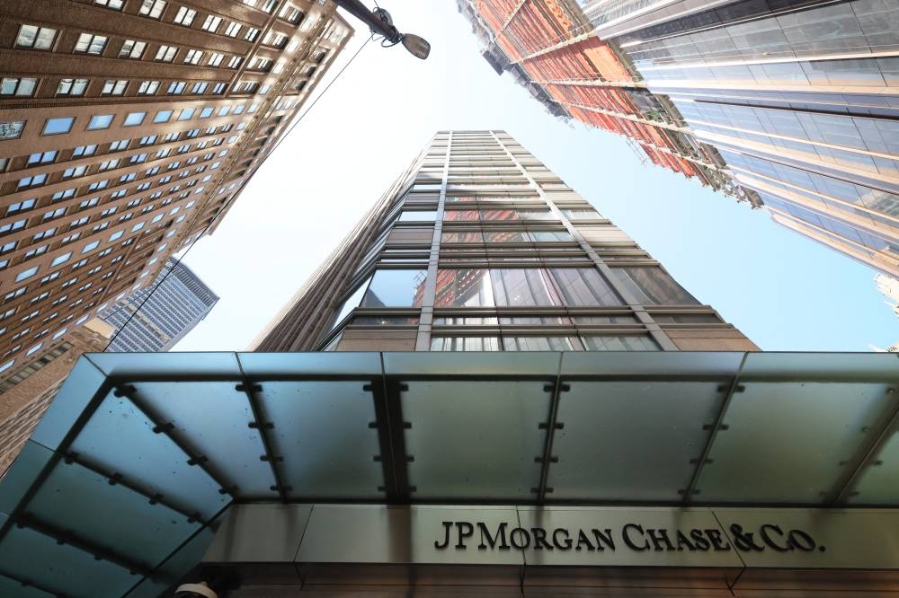Jpmorgan Chase Agrees To Settle With Jeffrey Epsteins Victims Sinar Daily 0536