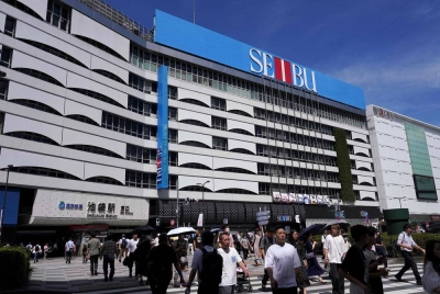 First strike in six decades closes famous Japan department store