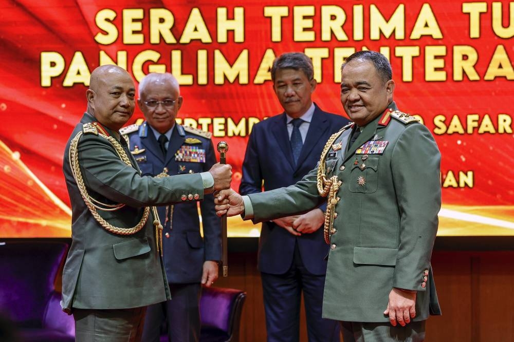 General Mohammad Ab Rahman Is New Chief Of Defence Force - Sinar Daily