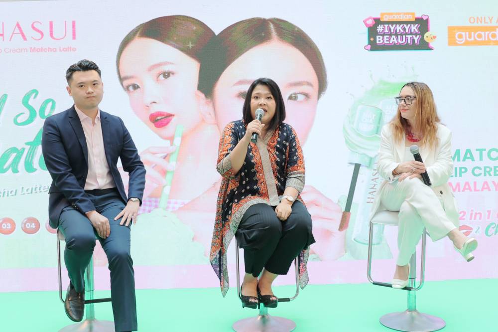 (From left) Teeni Enterprise Sdn Bhd executive director Ron Tay, PT Eka Jaya Internasional head marketing Septyana Nataya and Guardian Health and Beauty Sdn Bhd commercial director for Malaysia and Brunei, Anna Hull share their thoughts on Hanasui during the event. - Photo from Teeni Enterprise's Management 