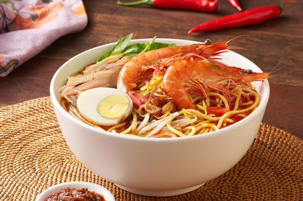 Sepiring 独特的 Rasa Penang 美食系列新增了福建虾面，供应至 9 月 15 日。
