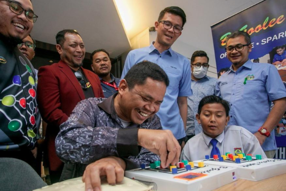 10,000 free braille-based games to be distributed to visually impaired students