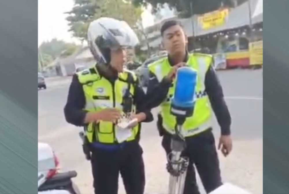 Man arrested after hurling abuse at police officer over traffic summons ...
