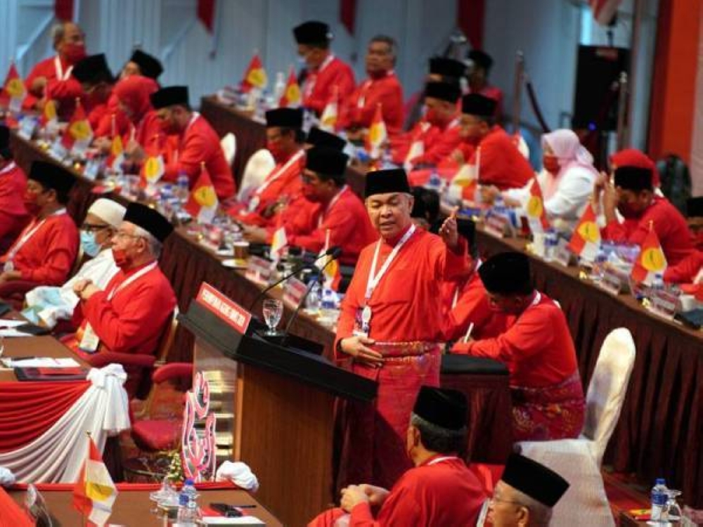 Gerakan politik terkini UMNO yang gagal menumbangkan kerajaan PN mungkin memakan diri parti itu pada masa hadapan.