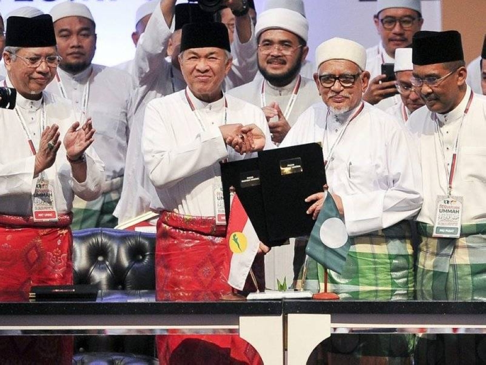 UMNO dan Pas memeterai Piagam Muafakat Nasional pada 14 September 2019.