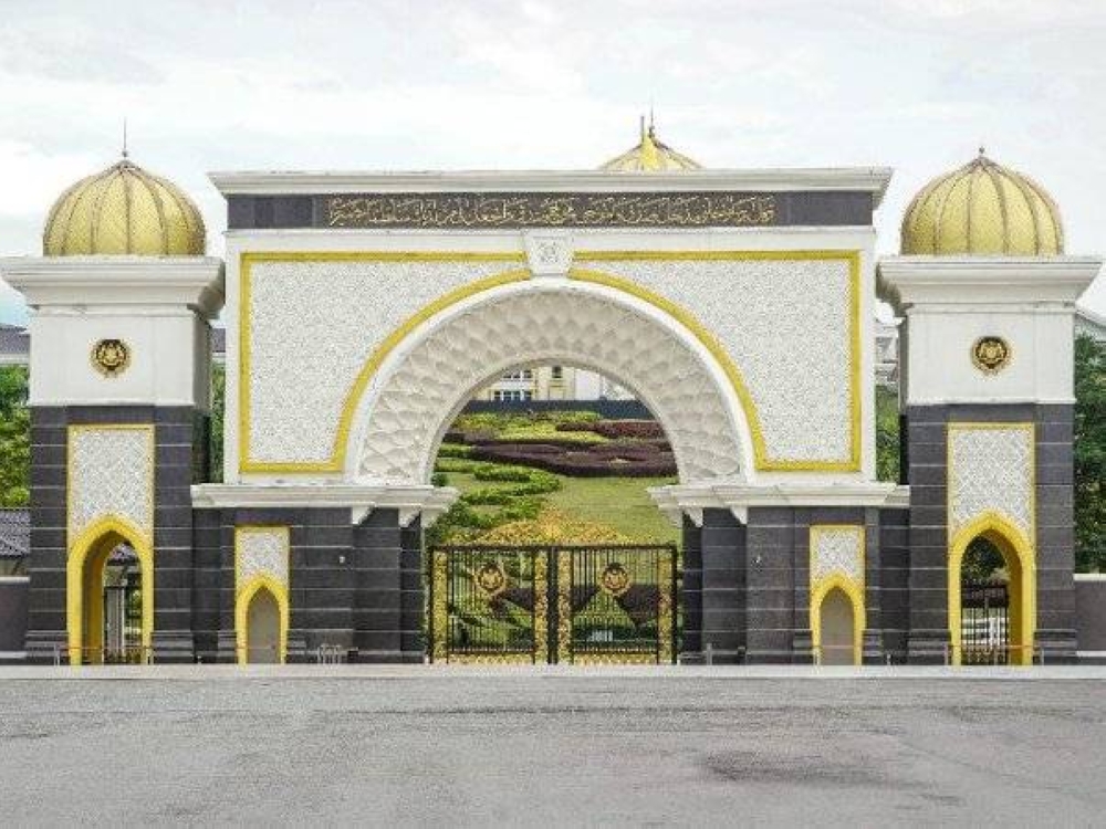 Kesemua 114 ahli Parlimen yang menyokong Ismail Sabri dipanggil menghadap Yang di-Pertuan Agong di Istana Negara pada Khamis. 