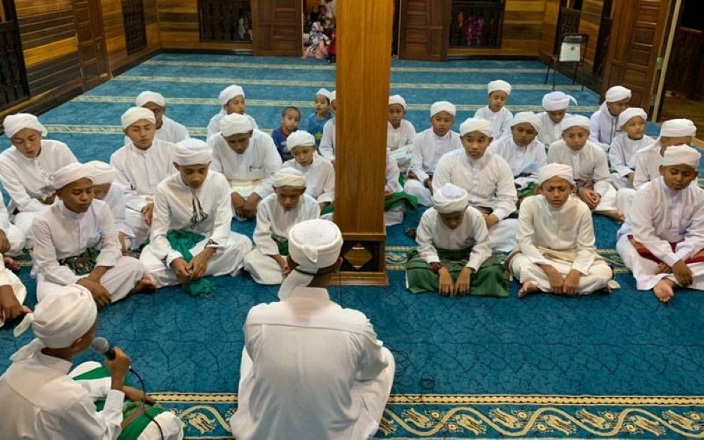 Sebahagian pelajar Maahad Tahfiz al-Quran dan Hadis Imam Al Jahzari.