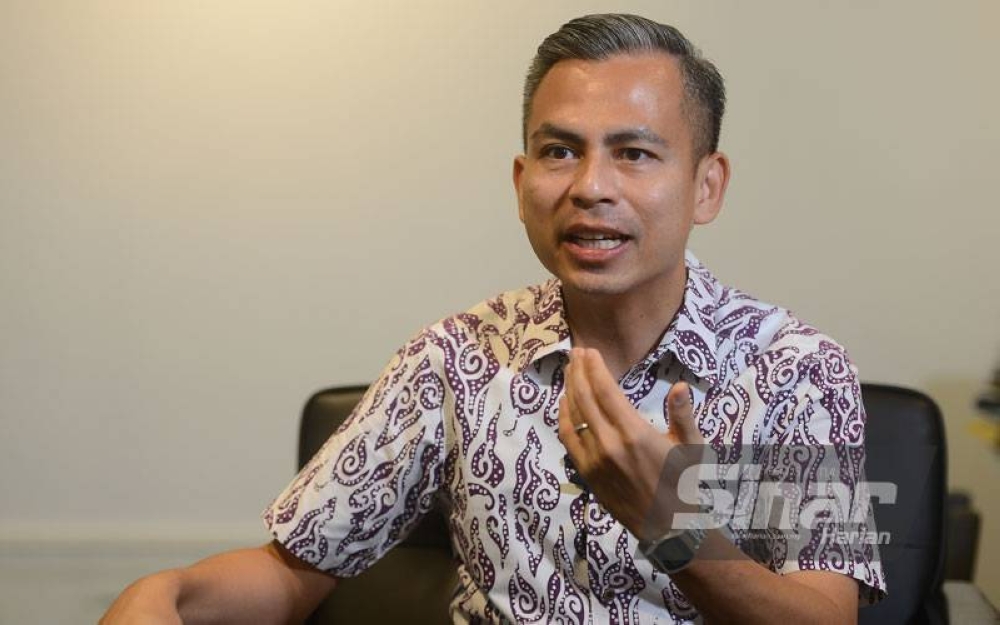 Ahli Parlimen Lembah Pantai, Ahmad Fahmi Mohamed Fadzil bercakap dalam temubual eksklusif bersama Sinar Harian di pejabatnya hari ini. -Foto Sinar Harian MOHD HALIM WAHID.