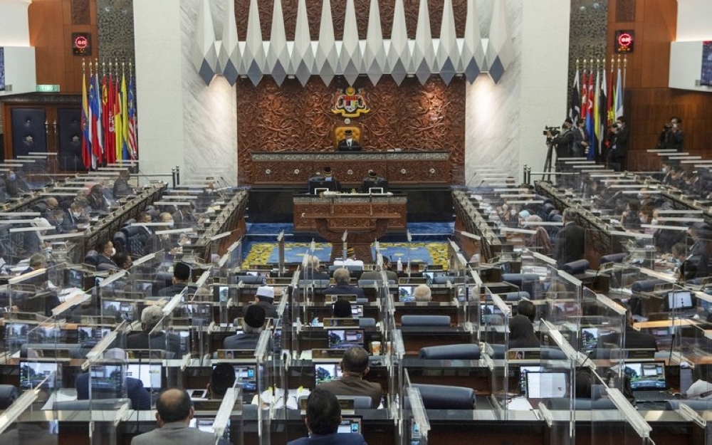 Sidang penuh yang berlangsung selama 17 hari itu dijangka berakhir pada 12 Oktober 2021 nanti.
