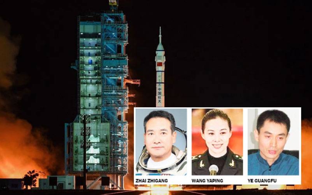 Roket Long March 2F yang membawa kapal angkasa Shenzhou-13 berlepas dari Pusat Pelancaran Satelit Jiuquan di Gurun Gobi, Inner Mongolia pada awal pagi Sabtu lalu. - Xinhua