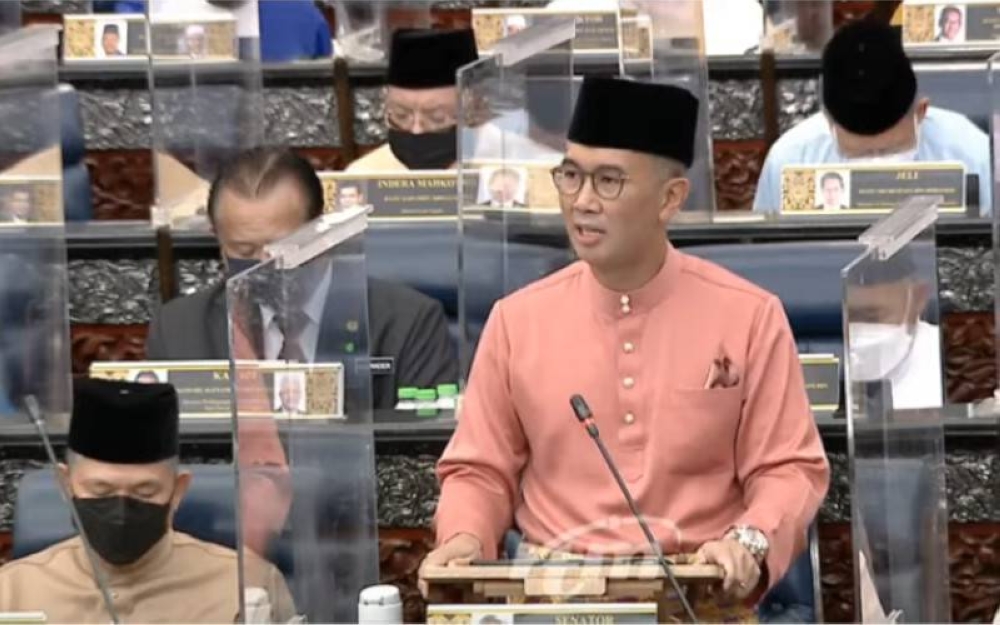 Tengku Zafrul ketika membentangkan Bajet 2022 di Dewan Rakyat pada Jumaat.