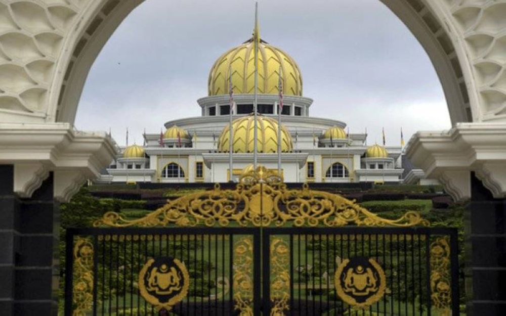 Kerajaan perlu menasihati Yang di-Pertuan Agong segera bagi menentukan teks sahih Perlembagaan Persekutuan adalah teks dalam bahasa kebangsaan.