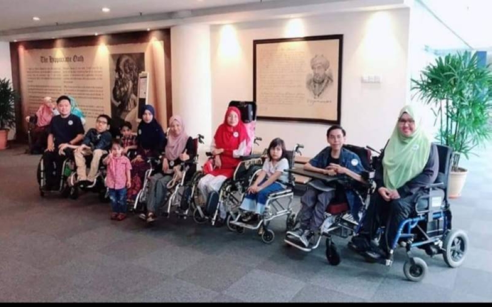 Persatuan Spinal Muscular Atrophy Malaysia mengadakan pelbagai aktiviti bagi menyebarkan mesej Penyakit Jarang Jumpa di negara ini.