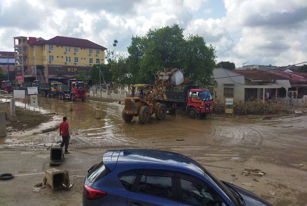 Misi bantuan kemanusiaan rakyat hadapi bencana banjir  Sinar Premium