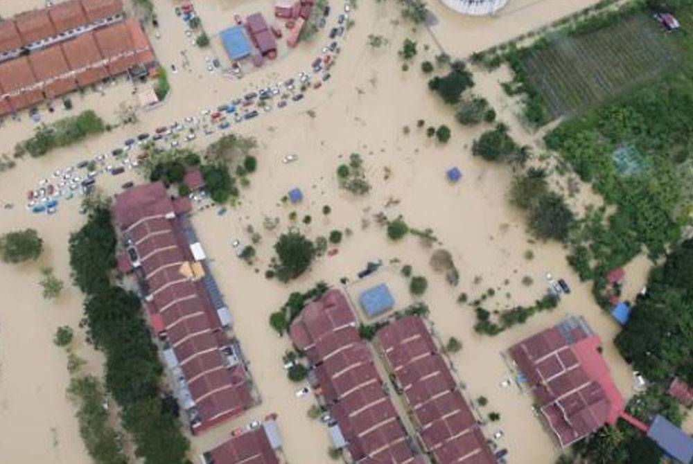 Taburan hujan yang semakin tinggi akibat perubahan iklim menyebabkan kawasan rendah berisiko dilanda banjir.