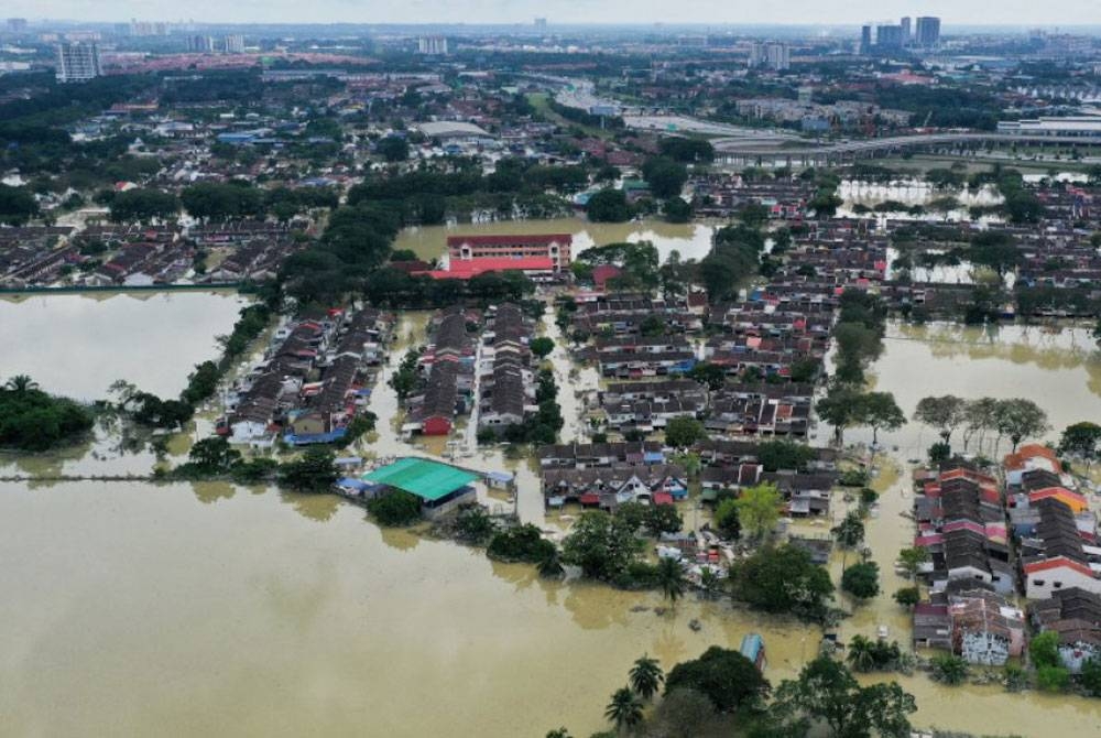 Bencana banjir yang berlaku di beberapa negeri pada Disember lalu telah mengakibatkan negara kerugian sebanyak RM6.1 bilion.