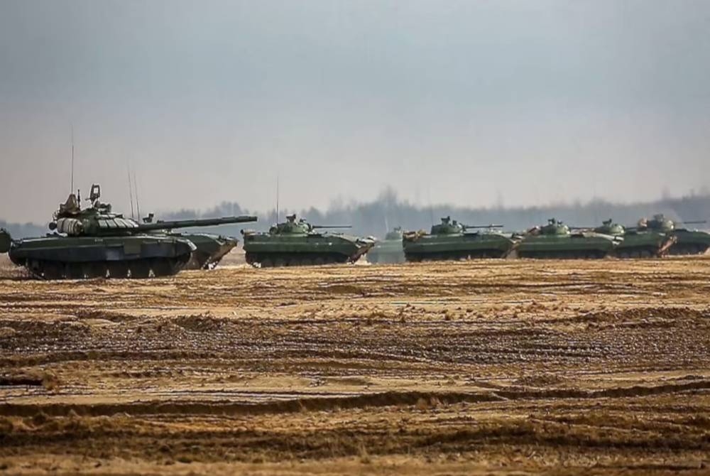 Tentera Rusia mengadakan latihan bersama dengan tentera Belarus di Belarus pada Jumaat. - AFP