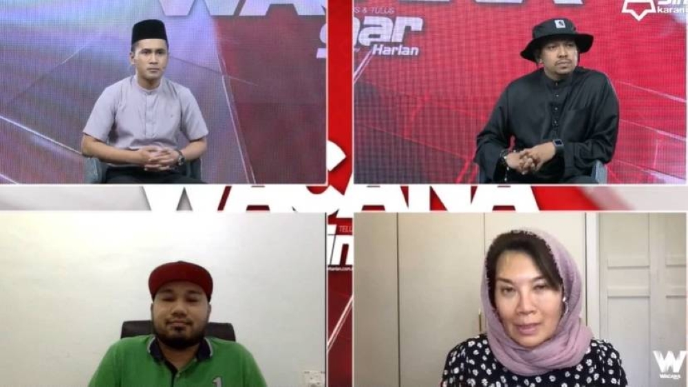 Ismail (atas, kiri) bertindak sebagai moderator program Wacana Sinar Edisi ke-338 bertajuk 'Nasib Adik Bella, OKU Siapa Harus Bela' pada Jumaat.