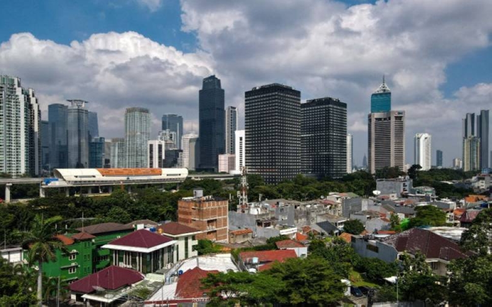 Jakarta menjadi amat lengang pada Hari Raya pertama Aidilfitri. - Foto AFP