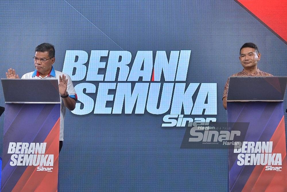 Program Berani Semuka sempena Pemilihan Parti Keadilan Rakyat (PKR) 2022 bertajuk 'Siapa Layak Bersama Anwar?' menampilkan dua calon Timbalan Presiden PKR, Saifuddin (kiri) dan Rafizi yang berlangsung di Kompleks Karangkraf pada Rabu.