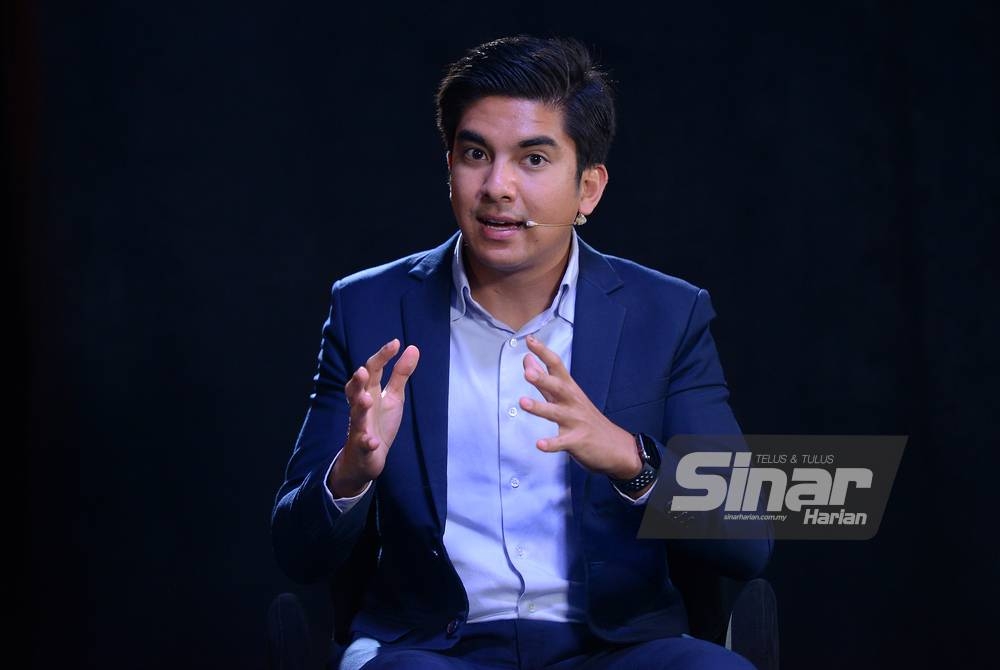 Syed Saddiq ketika Program Bersama Johan Jaaffar yang disiar secara langsung di semua platform Sinar Harian di sini pada Rabu. - Foto Sinar Harian / Mohd Halim Abdul Wahid