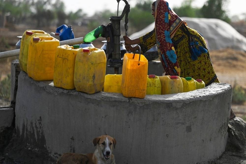 Gelombang panas di Pakistan melanda lebih awal iaitu pada bulan Mei tahun ini. - Foto AFP