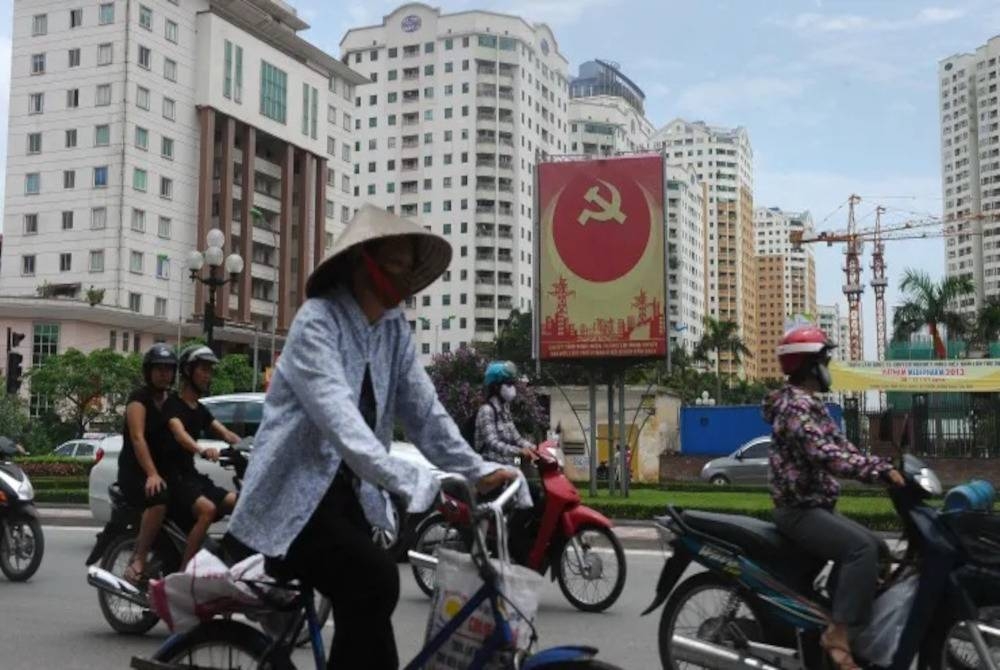 Vietnam melaksanakan pendekatan memerangi pendapat rakyatnya yang bertentangan dengan kerajaan komunis negara itu. - Foto AFP