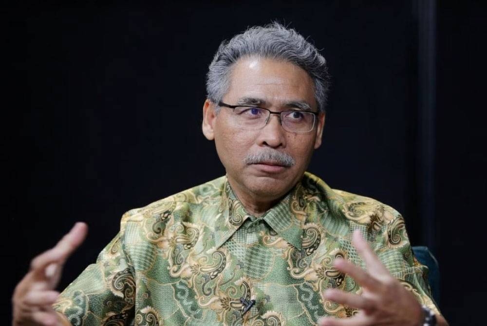 DR AZMI