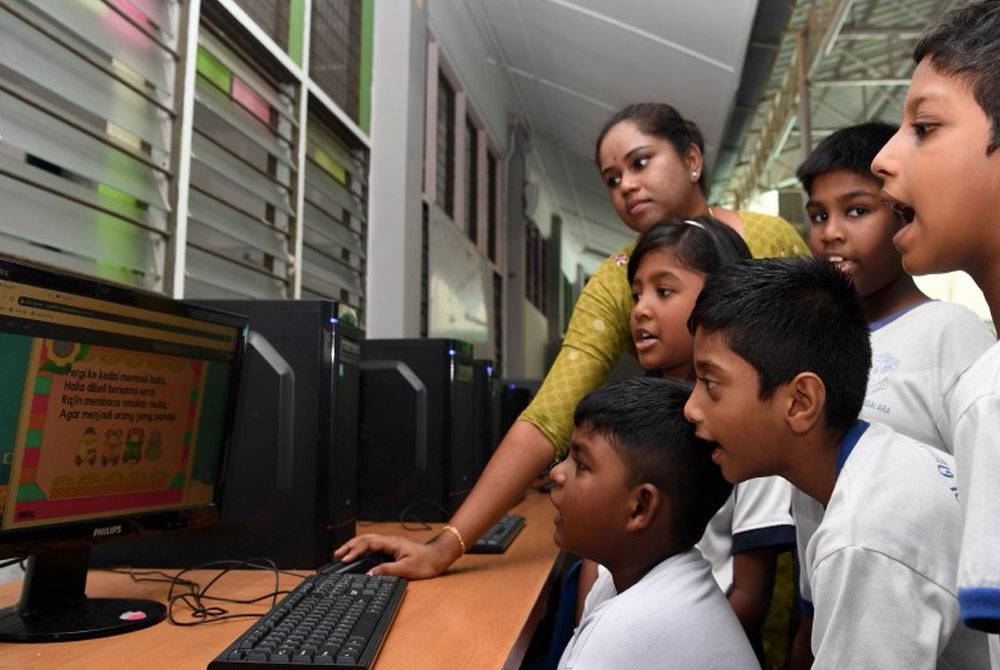 Trend seumpama itu besar kemungkinan akan mencetuskan isu kekurangan guru di sekolah-sekolah Tamil pada masa hadapan. - Foto hiasan