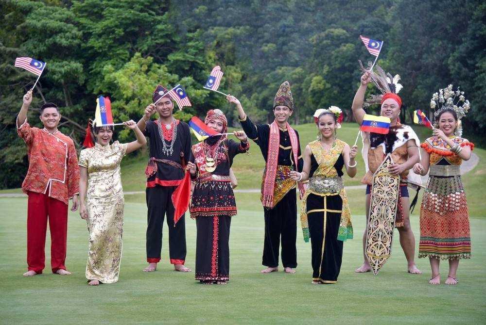 Perpaduan perlu menjadi agenda utama masyarakat berbilang kaum di negara ini. - Gambar hiasan