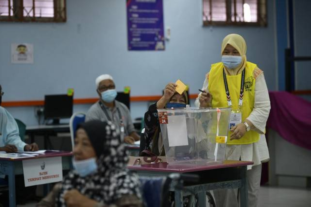 Enam negeri ditadbir kerajaan PH dan Pas dijangka tidak akan membubarkan DUN seiring dengan pembubaran Parlimen susulan mahu menfokuskan usaha menangani ancaman banjir yang dijangka berlaku hujung tahun ini.