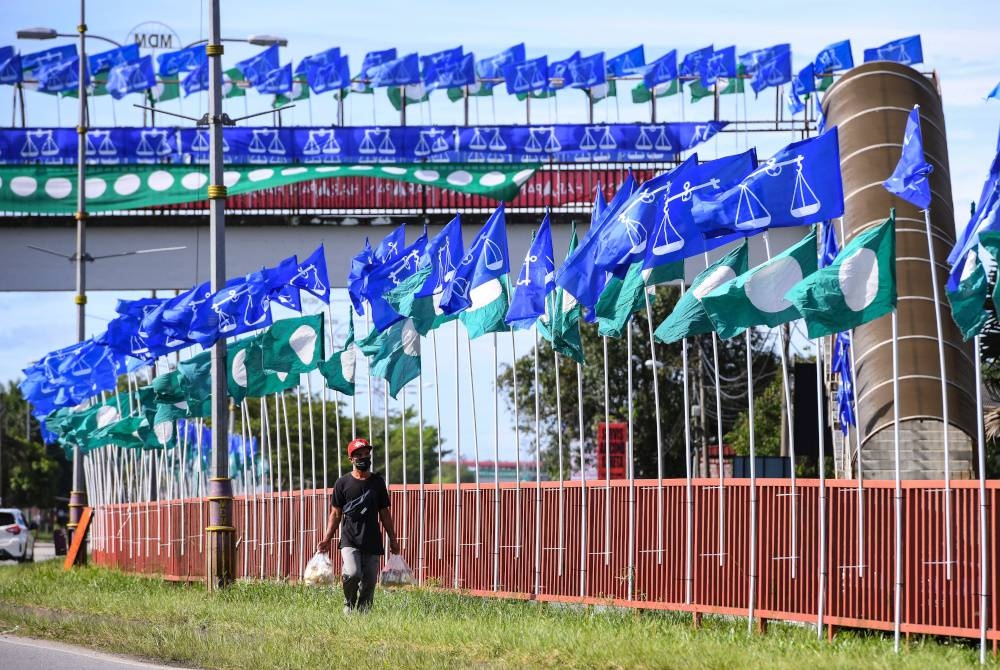 Masih belum ada mana-mana parti mendominasi kempen Pilihan Raya Umum ke-15 (PRU15) meskipun sudah lebih seminggu berlangsung. - Gambar hiasan