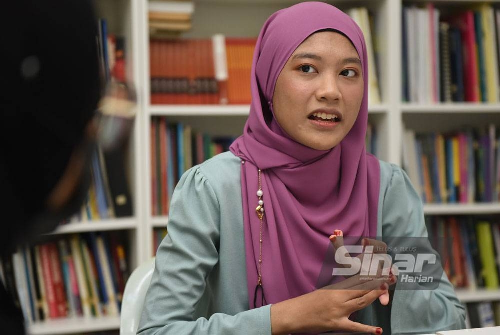 Nadila berharap Perkara 14(1)(b) Perlembagaan Persekutuan dapat dipinda segera kerana dia mahu terus menetap di Malaysia dan tidak terpisah daripada keluarga.