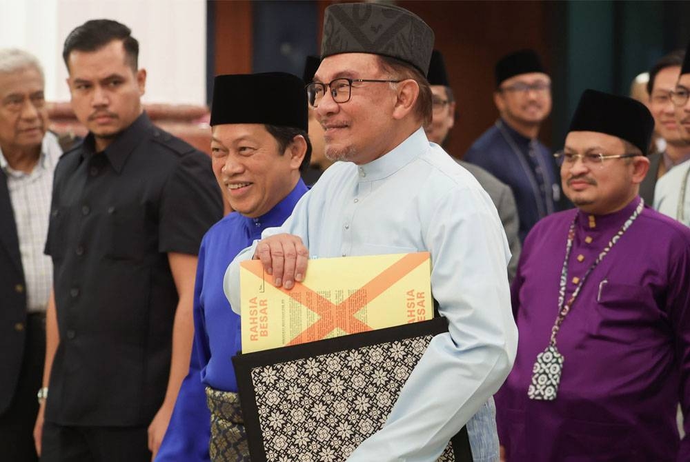 Anwar tiba di Bangunan Parlimen bagi membentangkan Belanjawan 2023 Malaysia Madani pada Jumaat. - Foto Bernama