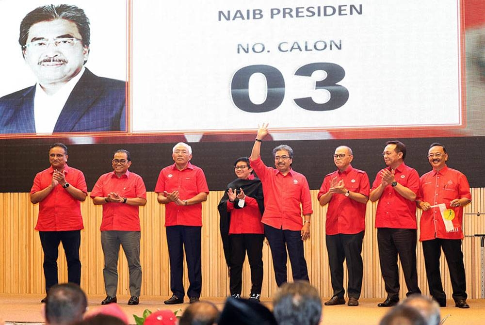 Lapan calon bagi jawatan Naib Presiden UMNO diumumkan sewaktu sesi pengenalan pada pemilihan UMNO 2023-2026 di Seremban, pada Isnin lalu.