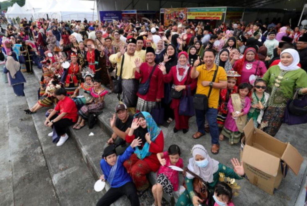 Perpaduan dalam sebuah negara seperti Malaysia adalah satu yang diperlukan secara berterusan, bukan bermusim. - Foto hiasan/Bernama