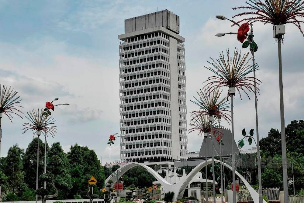 Rakyat Malaysia kini lebih peka dengan hak-hak diperuntukkan kepada mereka melalui undang-undang tertinggi di Malaysia iaitu Perlembagaan Persekutuan.