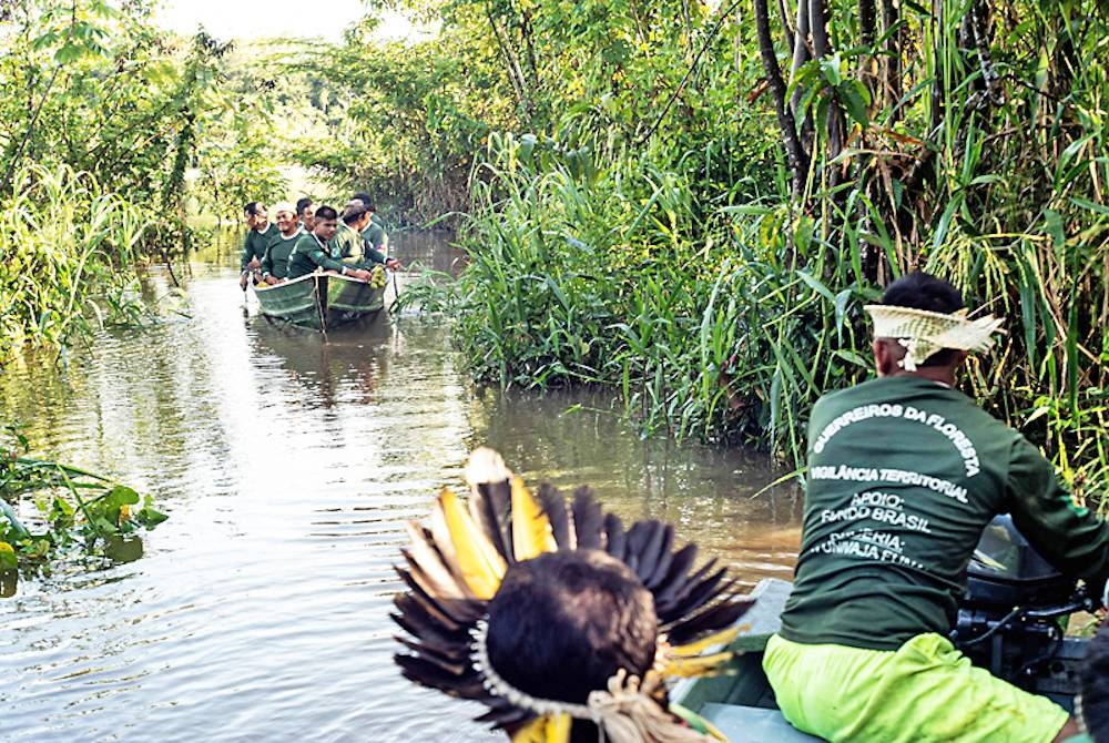 Kumpulan ‘Pahlawan Hutan’ daripada kumpulan etnik Kanamari meronda di sepanjang sungai Javari di Lembah Javari.