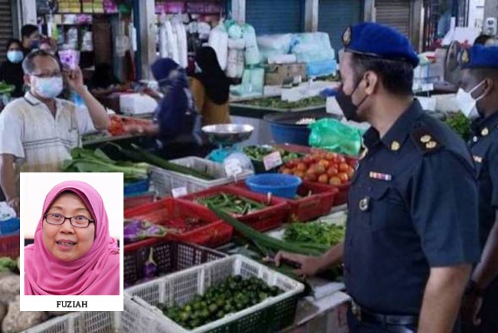 Pegawai penguat kuasa KPDN diarah turun padang setiap hari, bagi membuat pemeriksaan harga barangan di kedai serta pasar raya secara rawak. (Gambar kecil: Fuziah)