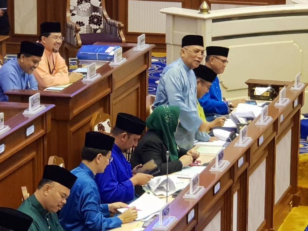 Mohd Soffi menjawab pertanyaan Andansura pada sidang Dun hari ini.