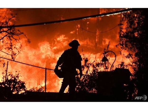 Camp Fire di California baru-baru ini juga telah mengakibatkan kemusnahan yang besar.
