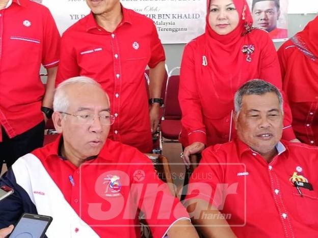 Mahdzir mengumumkan melepaskan jawatan sebagai Pengerusi Perhubungan Umno Terengganum, hari ini.
