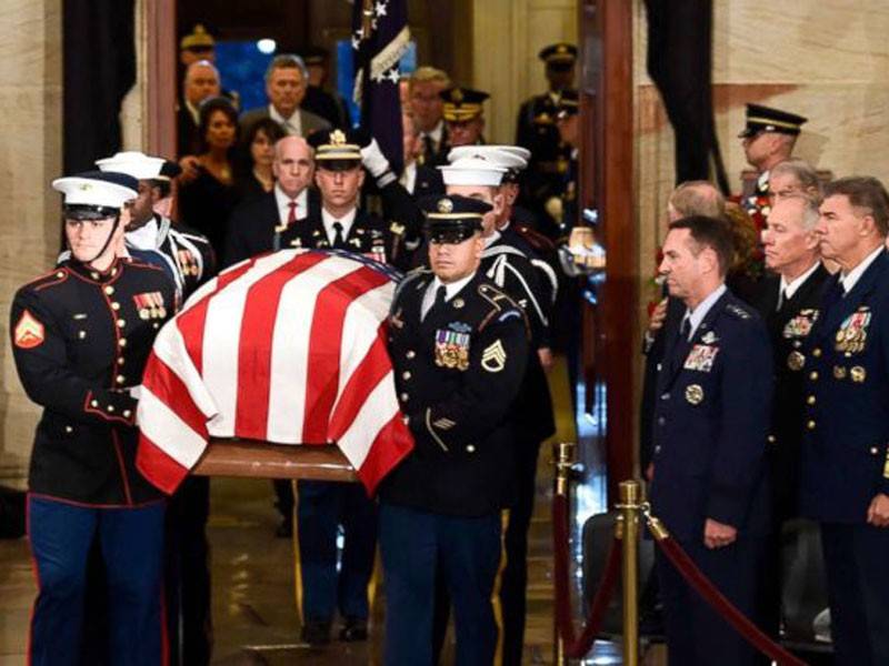 Mayat mendiang George HW Bush dibawa ke Washington untuk penghormatan terakhir.- Foto ABC News
