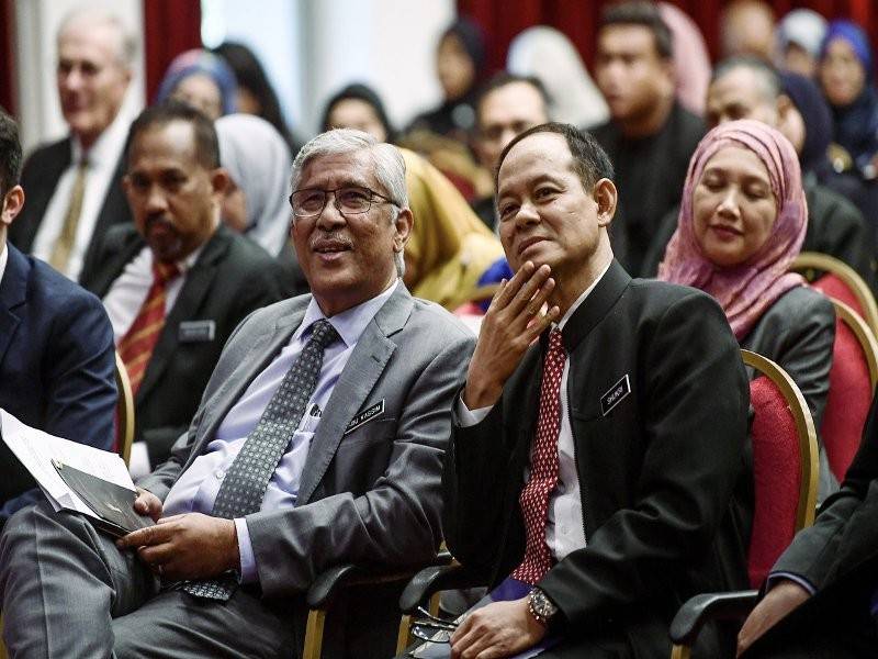 Abu Kassim semasa menghadiri "Seminar On Anti-Corruption Champions: Sharing Session With Winners of the Sheikh Tamim Bin Hamad Al Thani International Anti-Corruption Excellence Award 2018 - Foto Bernama