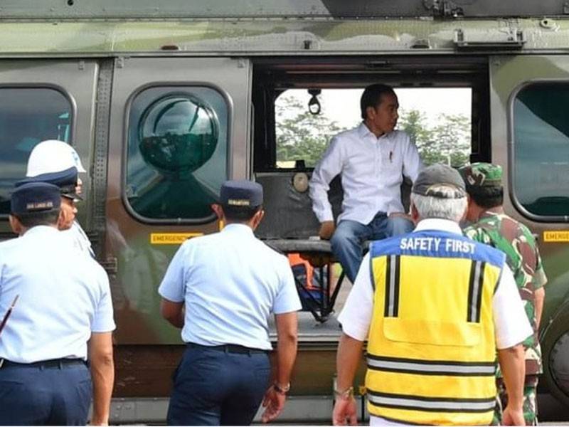 Jokowi bertemu mangsa di Labuan, Kabupaten Pandeglang, pasca tsunami. - Foto Andhika-detikcom