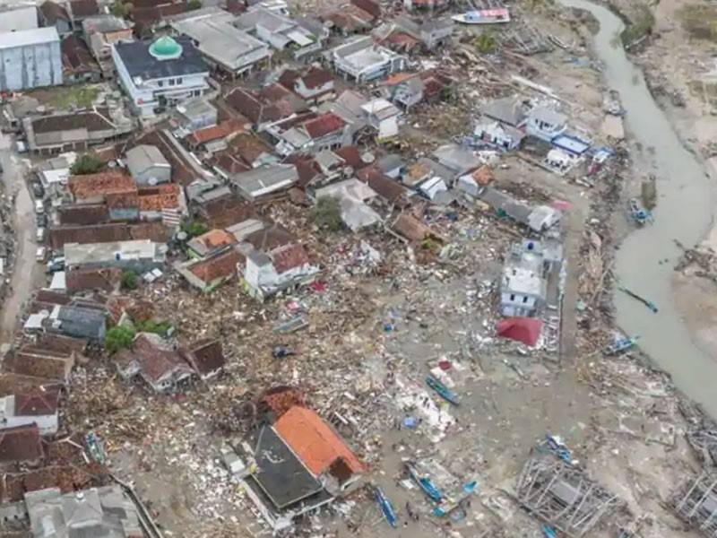 Pemandangan udara di Kampung Sumur di Pandeglang, wilayah Banten yang dibadai tsunami Sabtu lalu. - Foto Reuters