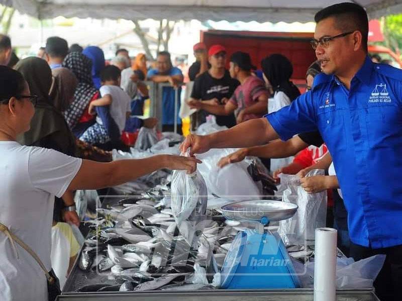 Jamal pada Program Jualan Ikan pada harga patut, di sini.