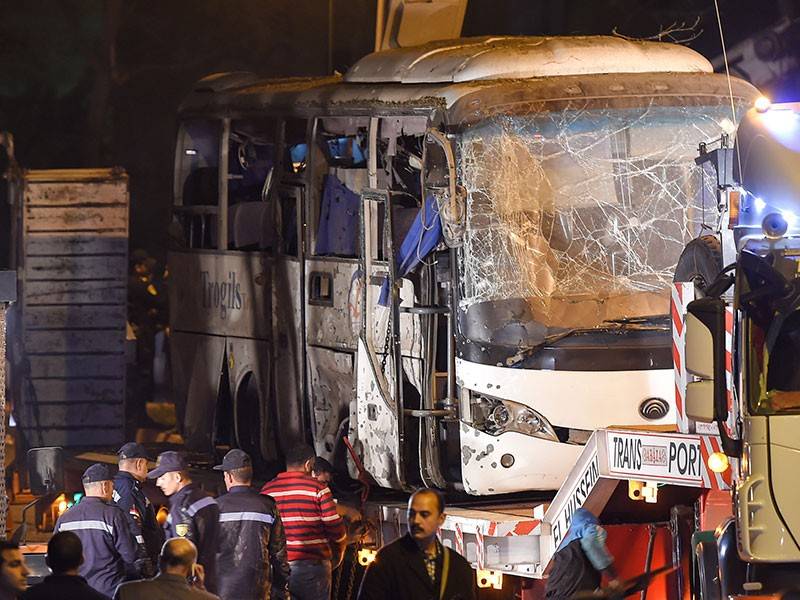 Keadaan bas itu yang musnah akibat letupan bom tersebut. Foto: AFP