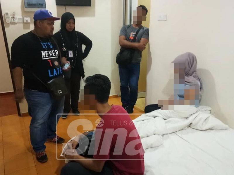 Antara pasangan yang ditahan ketika serbuan Ops Ambang di hotel bajet sekitar bandar raya ini.