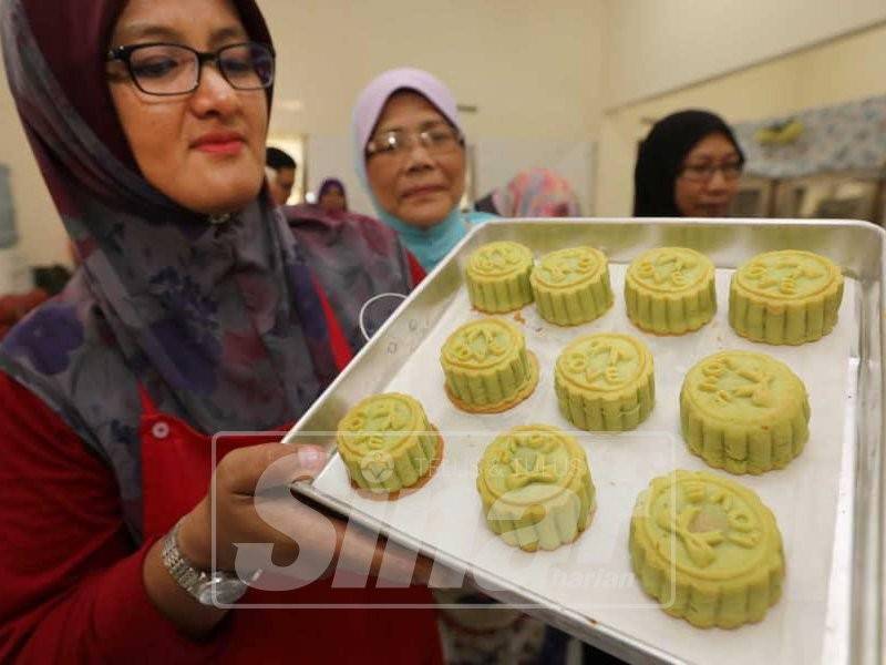 Tak susah buat kuih bulan